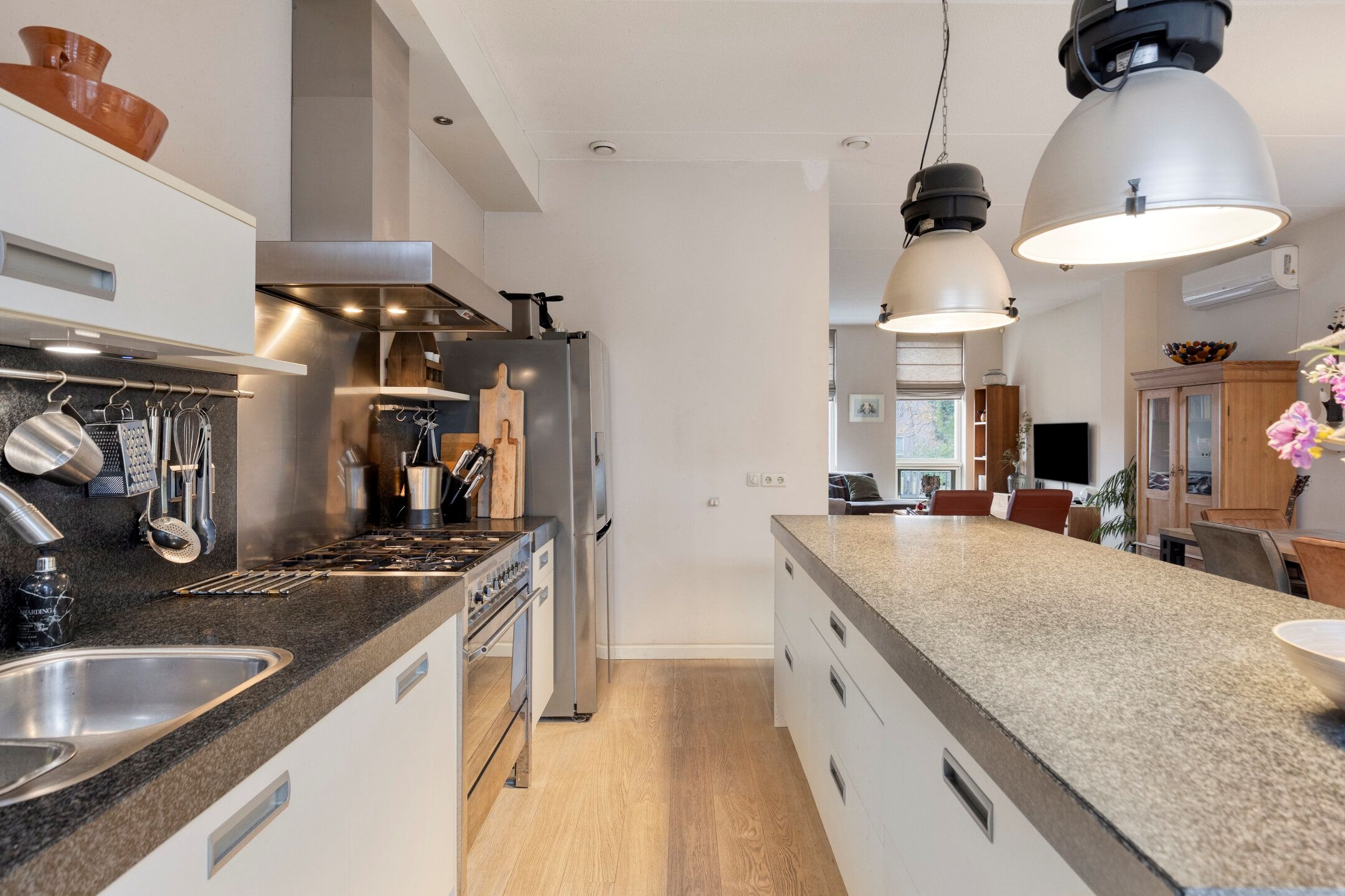 Foto 15 van Roelofsbeldstraat 48