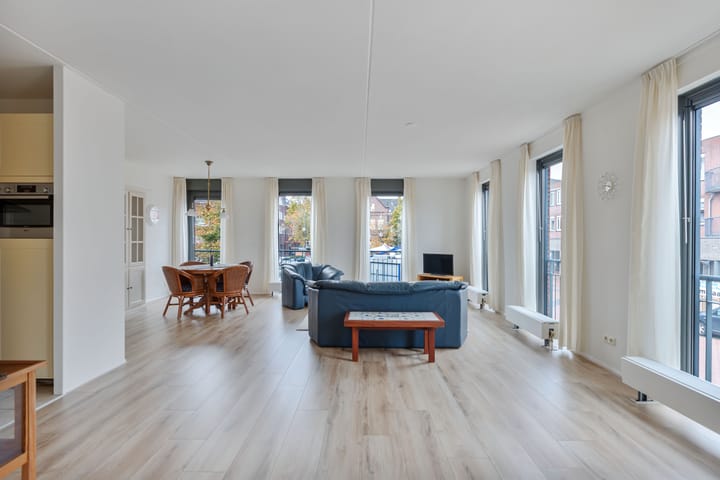 Foto 16 van Schoolstraat 4