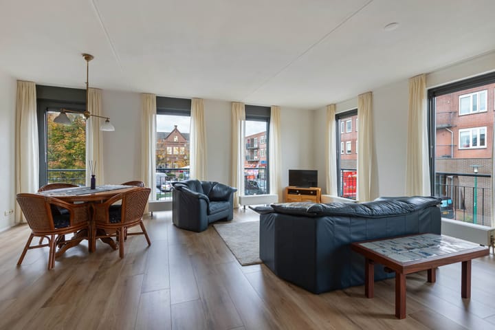 Foto 17 van Schoolstraat 4