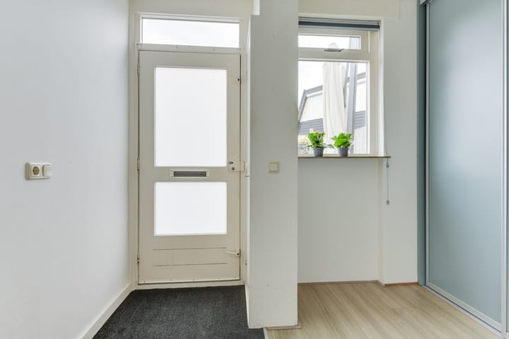 Photo 5 of Poststraat 60