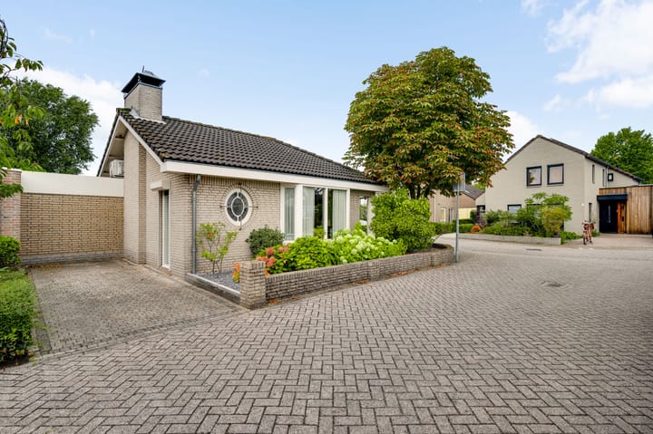 Foto 4 van Burgemeester Wittestraat 10