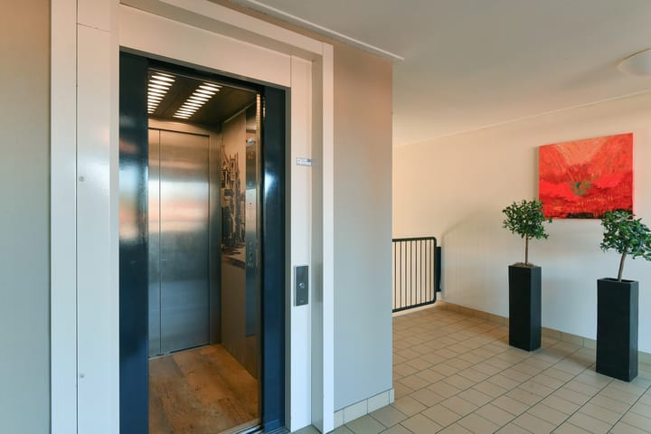 Photo 7 of Veenderweg 4-A