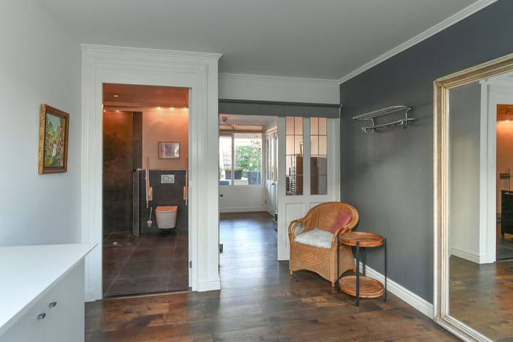 Photo 37 of Veenderweg 4-A