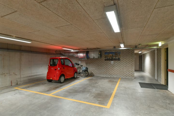 Photo 41 of Veenderweg 4-A