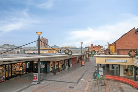 undefined main image