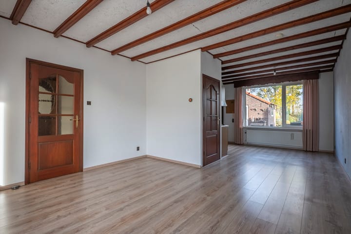 Photo 3 of Burg.Franssenstraat 18