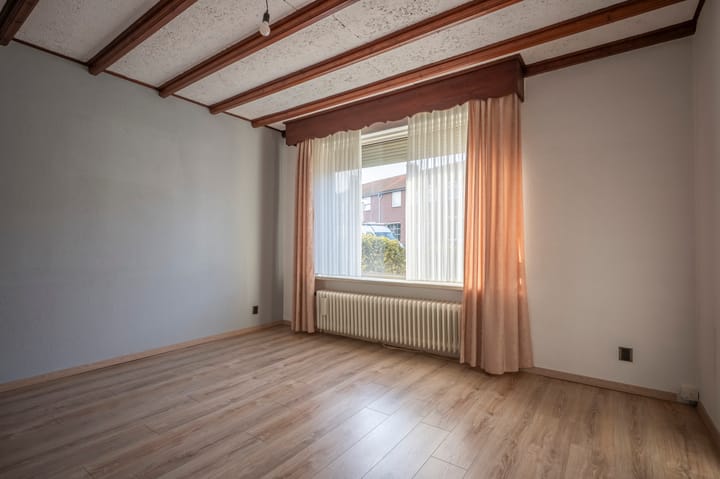 Photo 5 of Burg.Franssenstraat 18