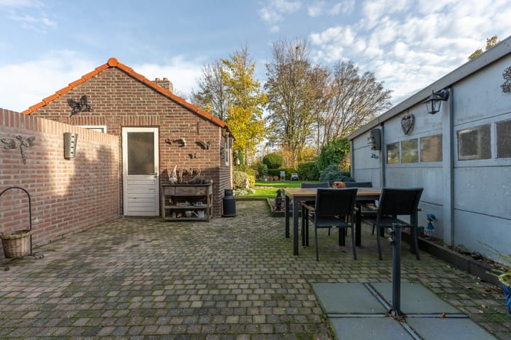 Foto 14 van Burg.Franssenstraat 18