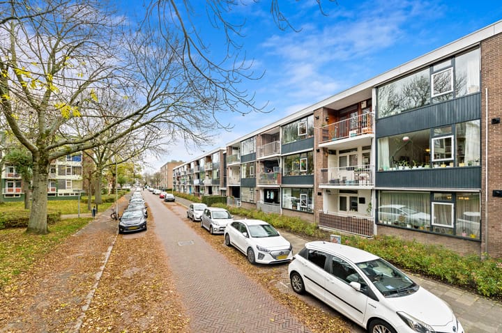 Photo 2 of Frank van Borselenstraat 12