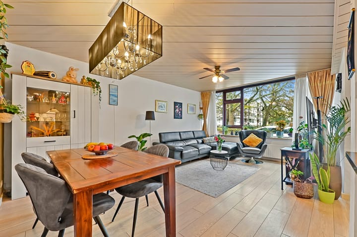 Photo 13 of Frank van Borselenstraat 12