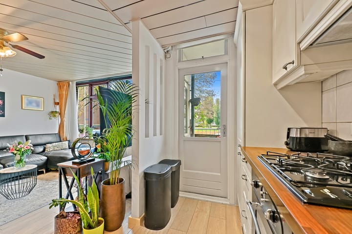 Photo 15 of Frank van Borselenstraat 12