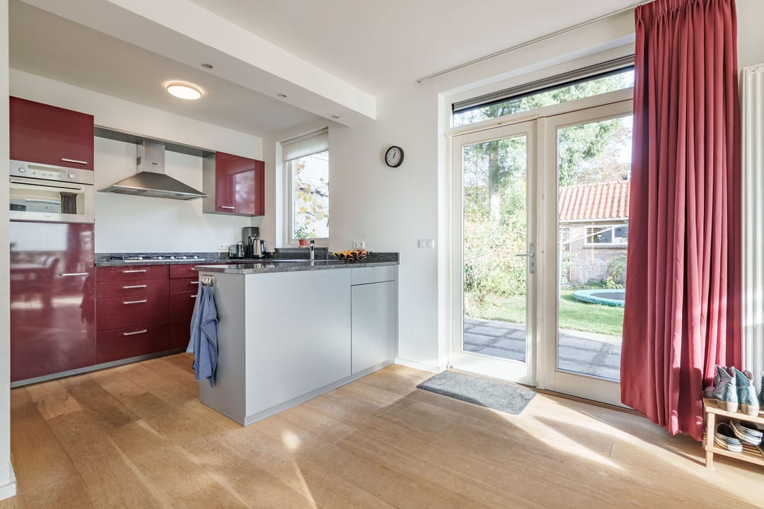 Photo 13 of Kamperfoelielaan 2