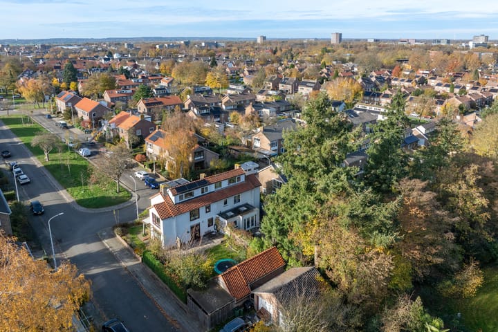 Foto 38 van Kamperfoelielaan 2