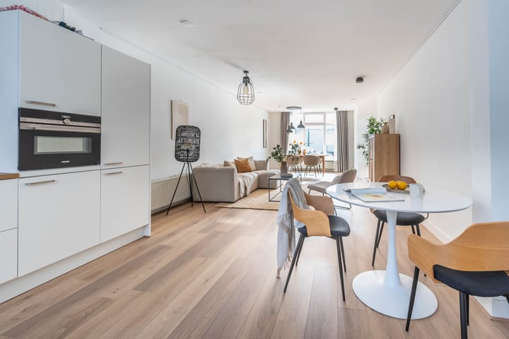 Photo 10 of Willemstraat 29-B