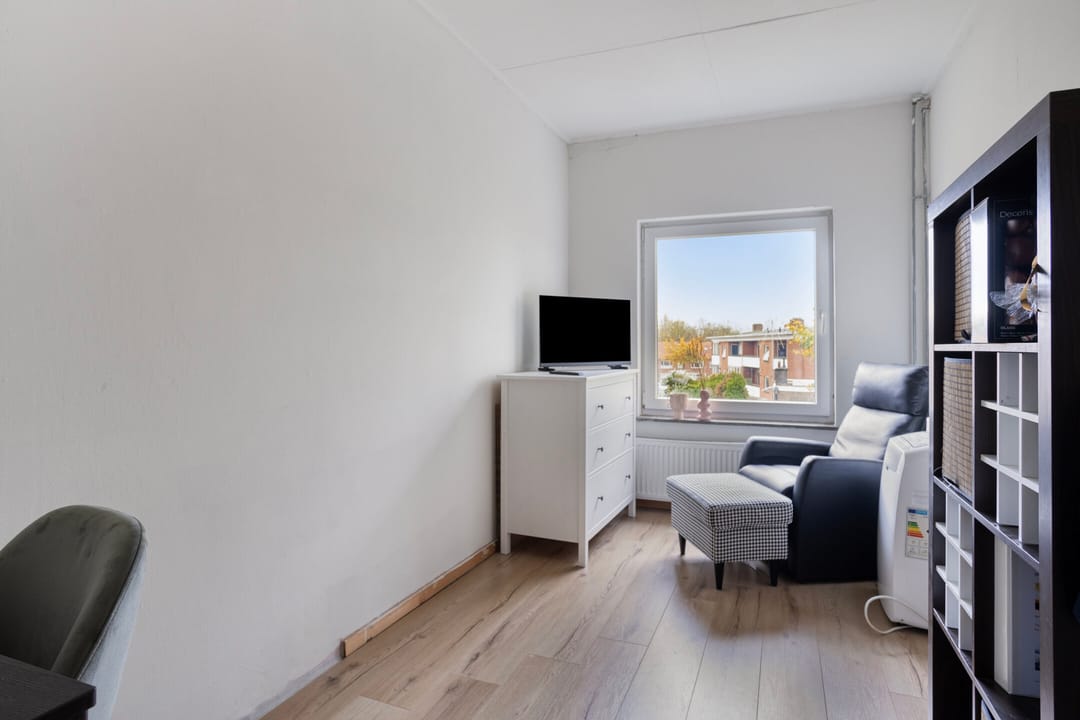 Photo 23 of Jan van der Heydenstraat 2-II