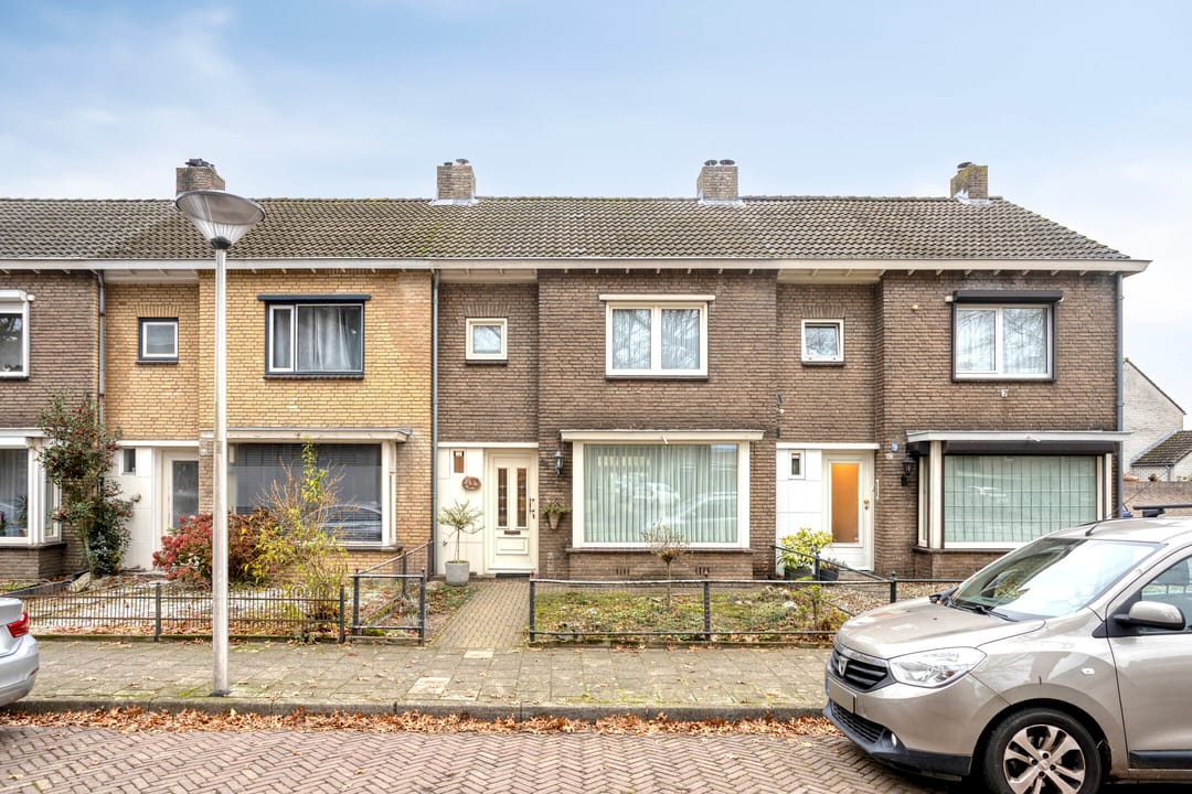 Foto 1 van Azalealaan 65