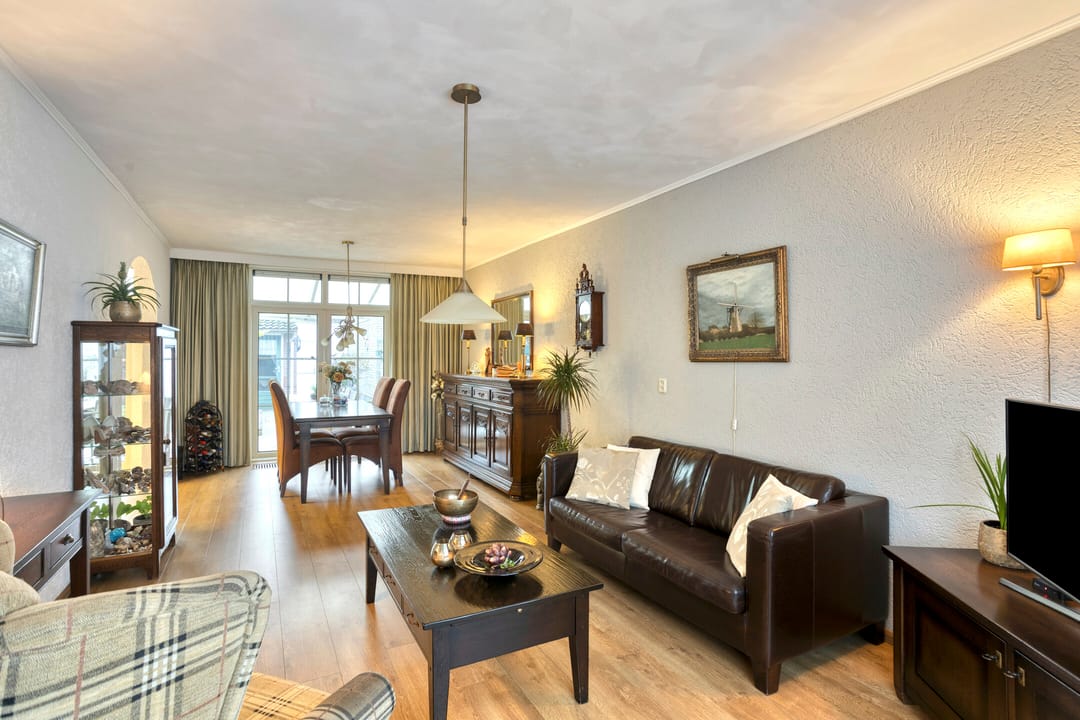 Foto 8 van Azalealaan 65