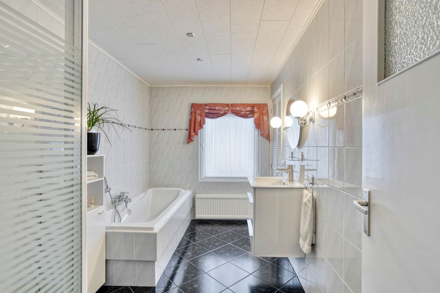 Foto 19 van Azalealaan 65