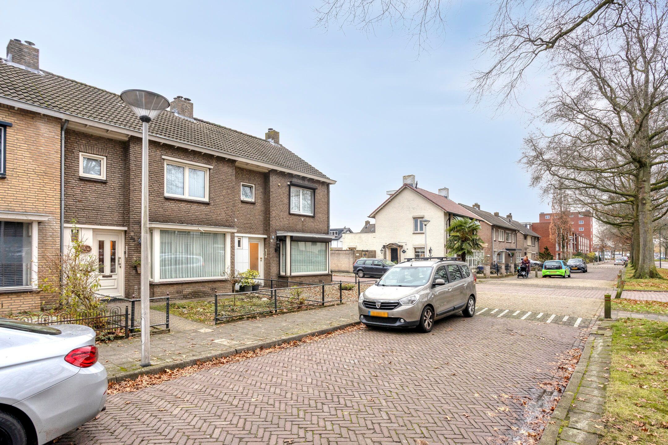 Foto 33 van Azalealaan 65