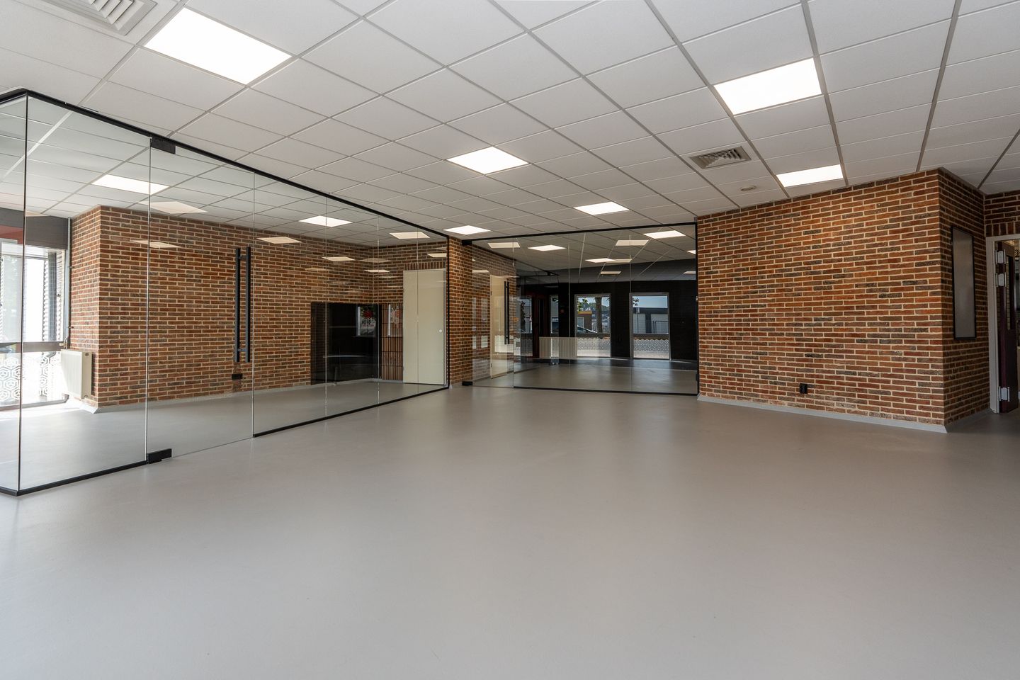 Bekijk foto 5 van Demeterlaan 9