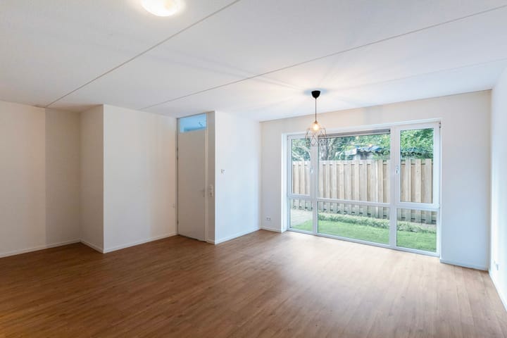 Photo 2 of Dennenweg 183-A