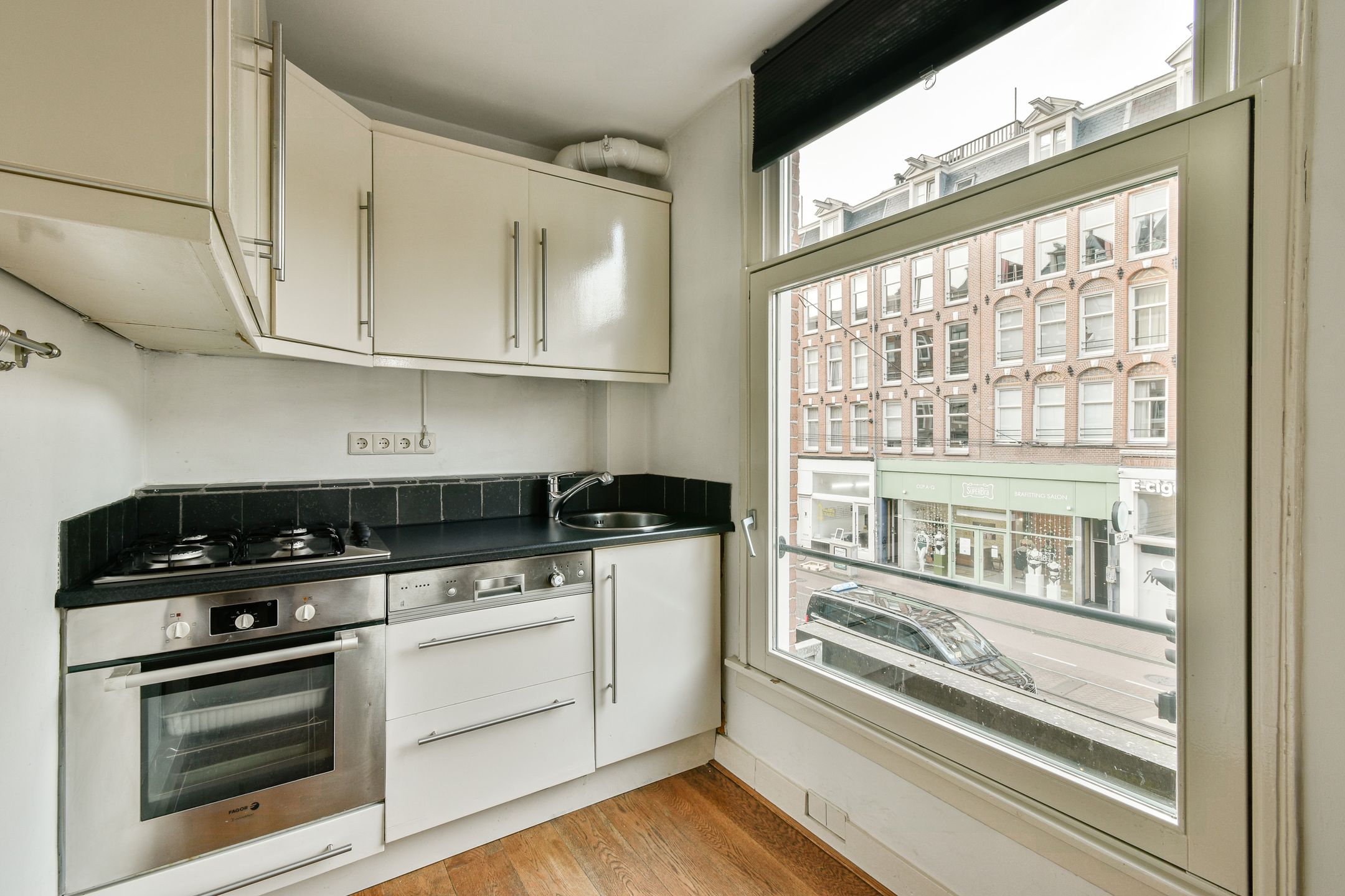 Photo 9 of Kinkerstraat 65-1
