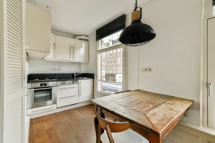 Photo 8 of Kinkerstraat 65-1