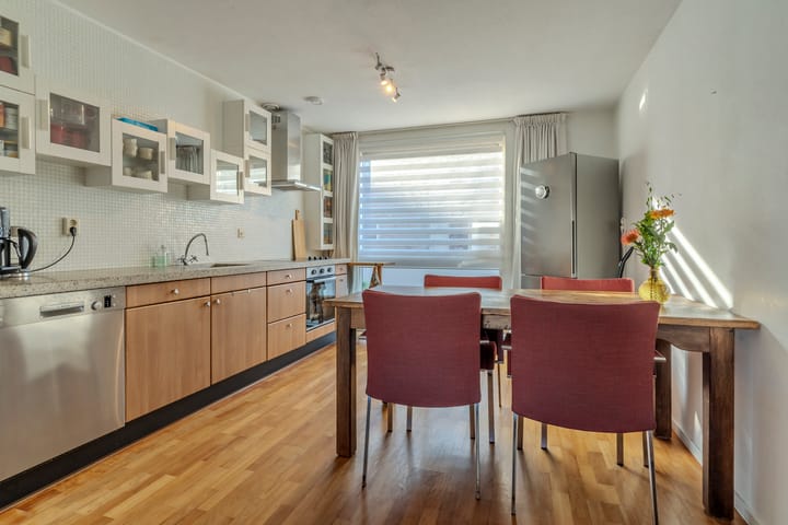 Photo 17 of Oegstgeeststraat 53