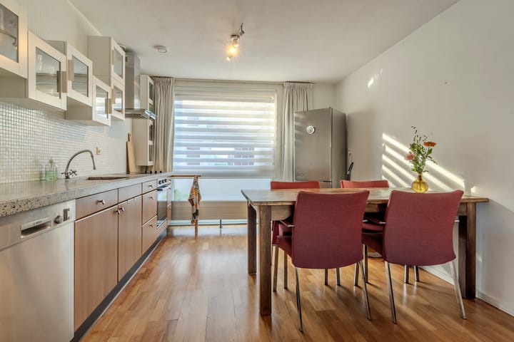 Photo 18 of Oegstgeeststraat 53