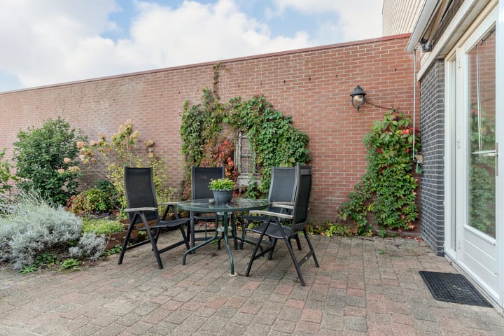 Photo 36 of Oegstgeeststraat 53