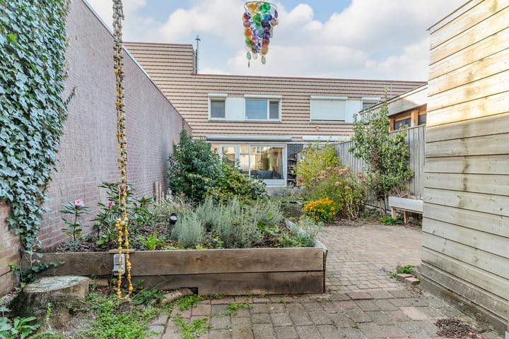 Photo 39 of Oegstgeeststraat 53