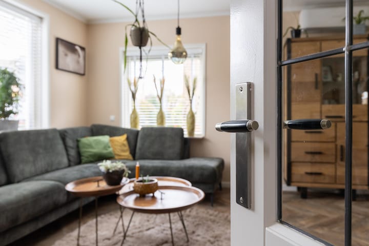 Photo 8 of Outger Jacobszstraat 6