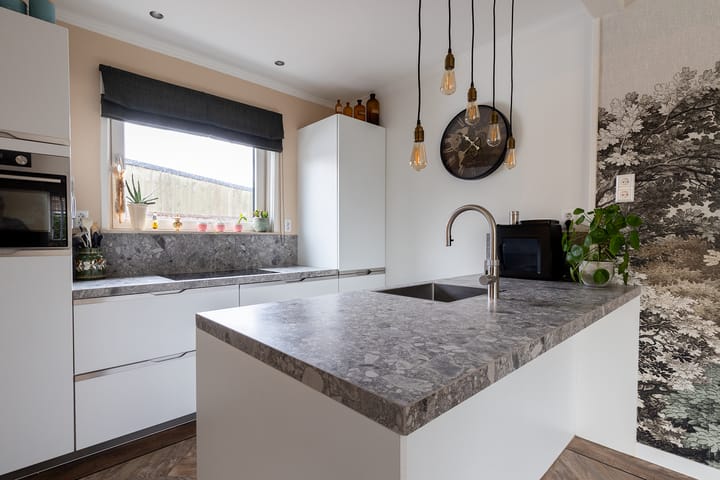 Photo 27 of Outger Jacobszstraat 6