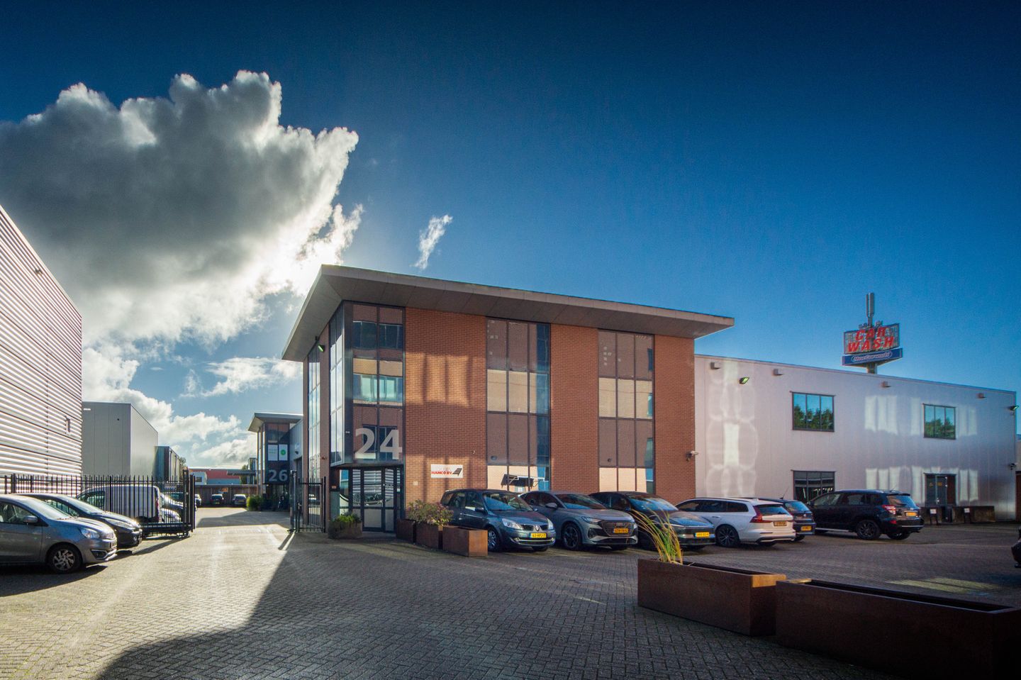 Bekijk foto 4 van Astronaut 24