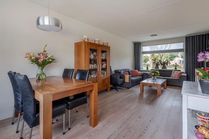 Photo 11 of Weegbree 20