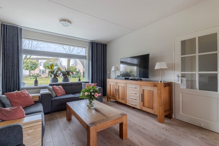 Photo 12 of Weegbree 20