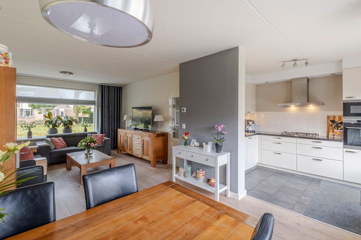 Photo 16 of Weegbree 20