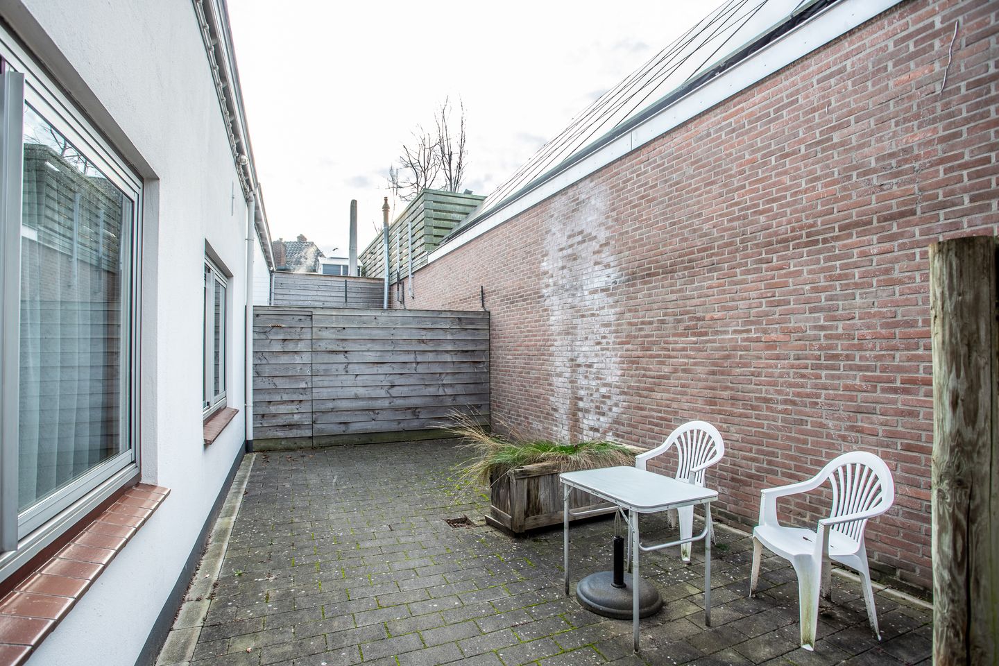 View photo 4 of Damstraat 3