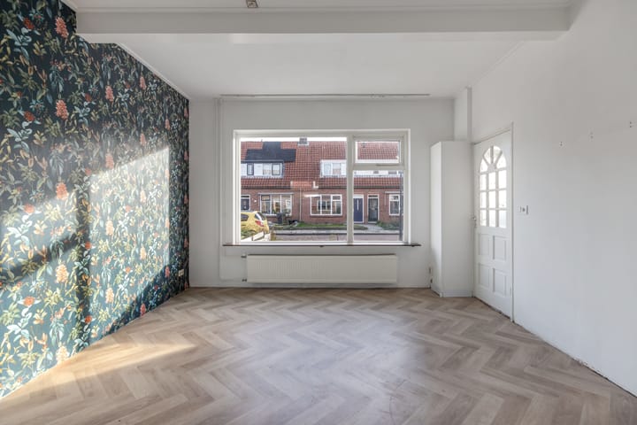 Photo 12 of Professor Wassenberghstraat 9