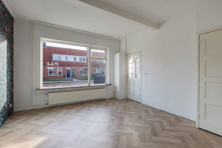 Photo 13 of Professor Wassenberghstraat 9