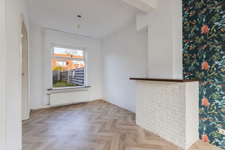 Photo 15 of Professor Wassenberghstraat 9