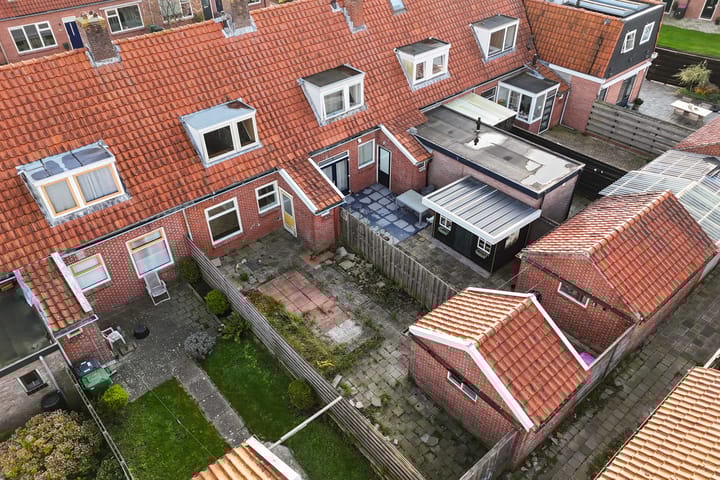 Photo 25 of Professor Wassenberghstraat 9