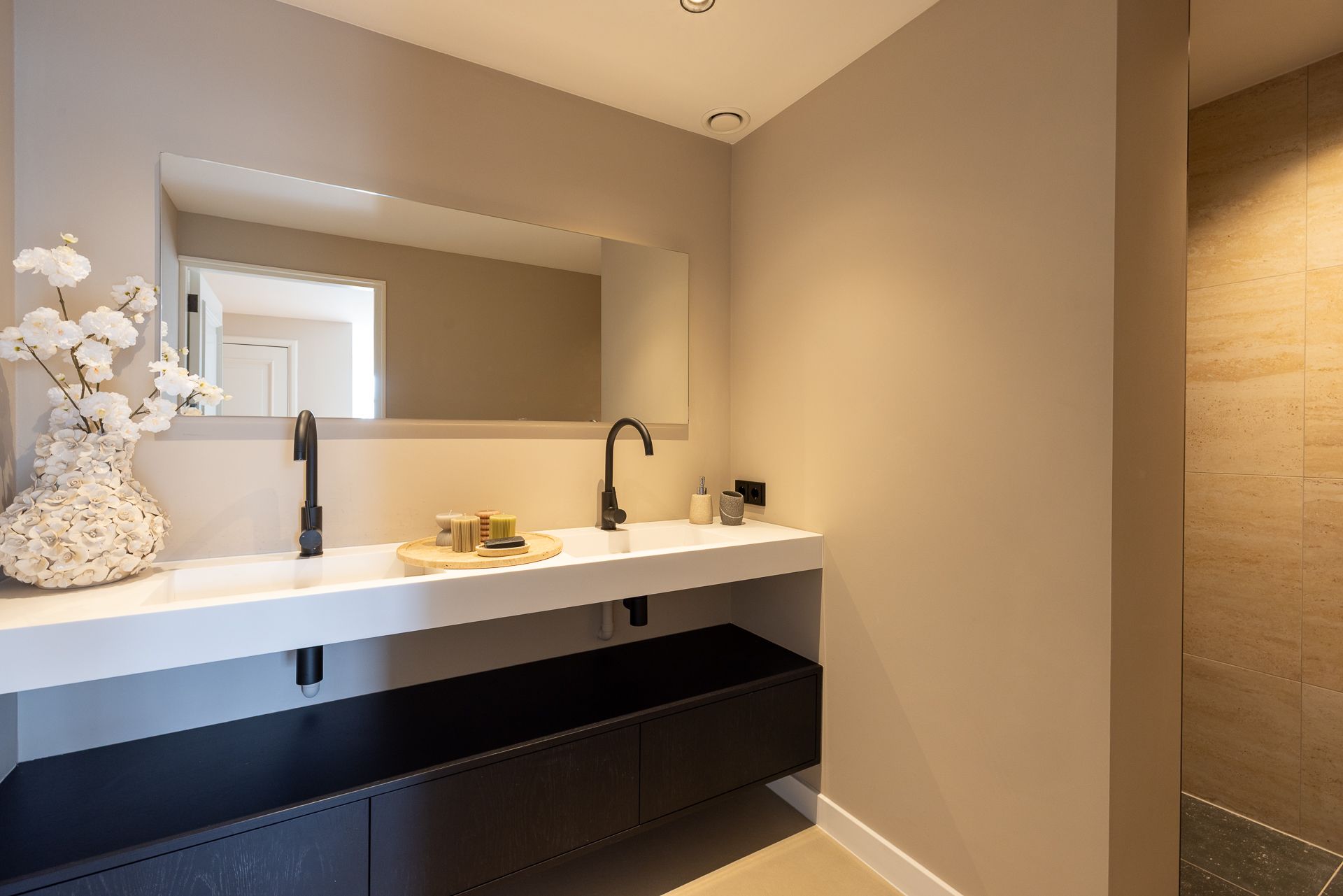 Photo 39 of Raadhuislaan 22