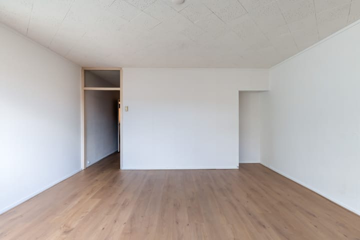 Photo 3 of Zwaluwstraat 3