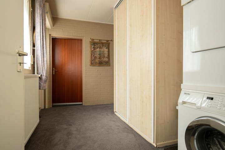 Photo 22 of Leeuwerik 13