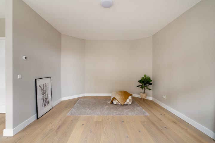 Photo 7 of Velpsestraat 162