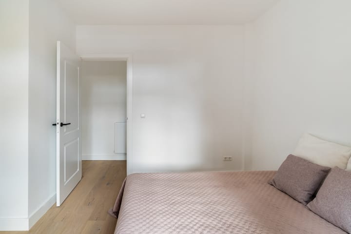 Photo 15 of Velpsestraat 162