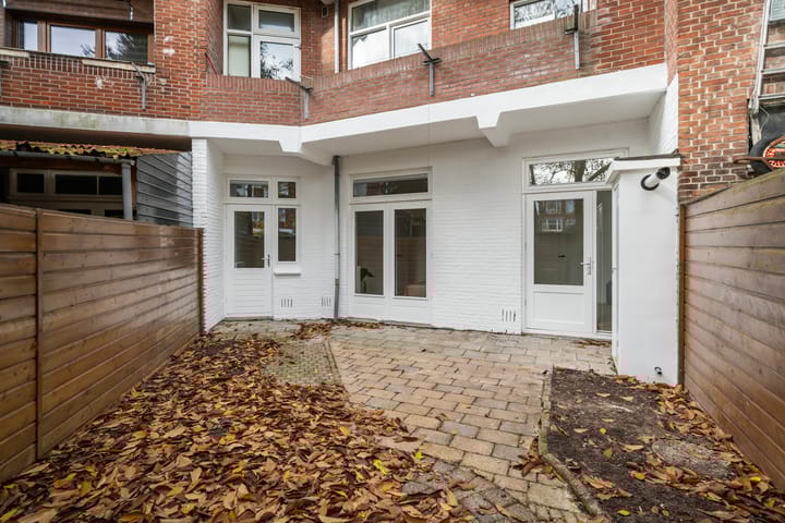 Photo 23 of Velpsestraat 162