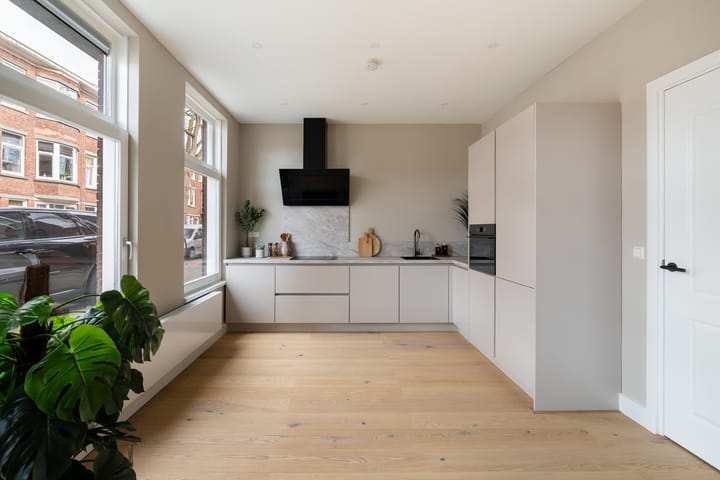 Photo 10 of Velpsestraat 162