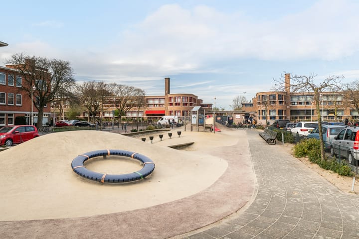 Photo 28 of Velpsestraat 162